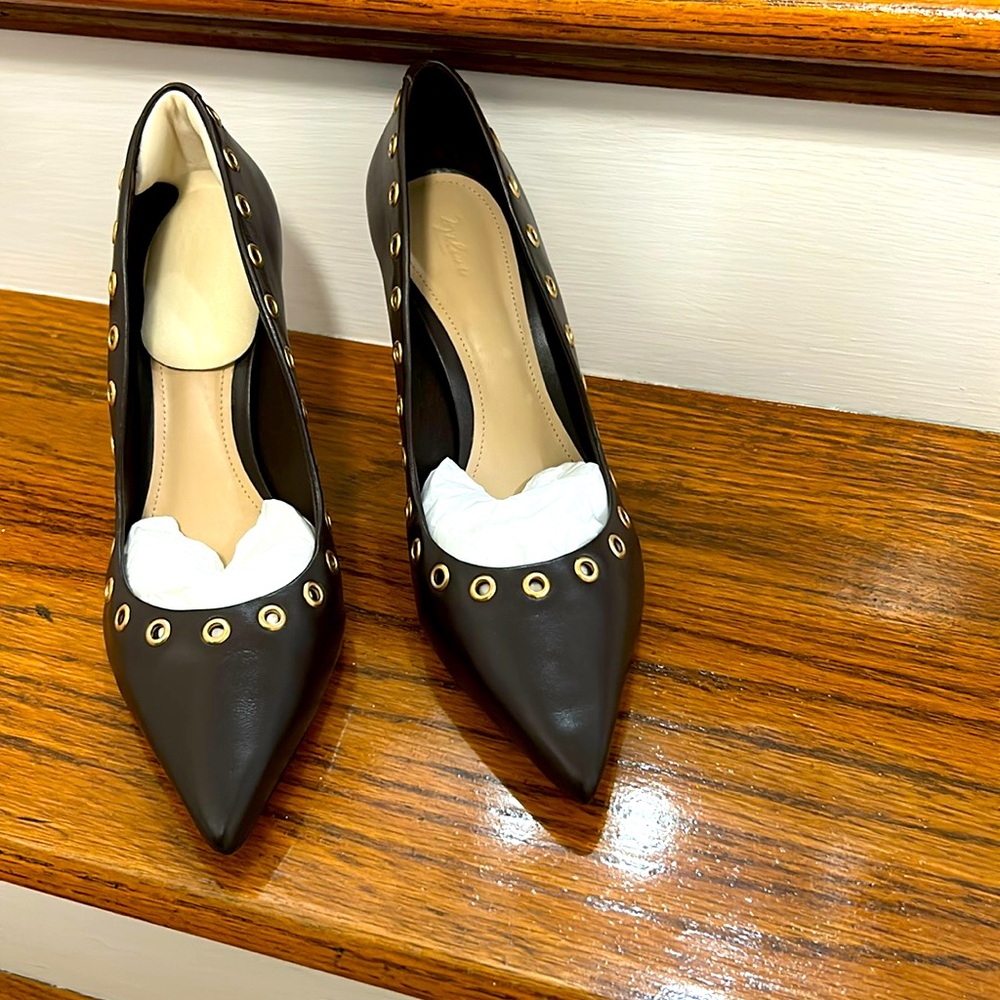 Brown heels with bag